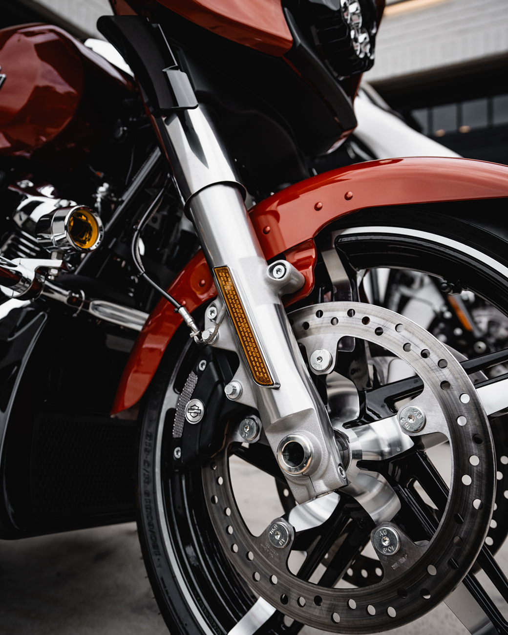 CUSTOM DYNAMICS MOUNT TUBE 1.25" CHR - Image 2