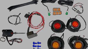 CUSTOM DYNAMICS Turn Signal Kit - Universal