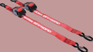 MOOSE OFFROAD Retractable Ratcheting Straps - 2" x 10' - Red
