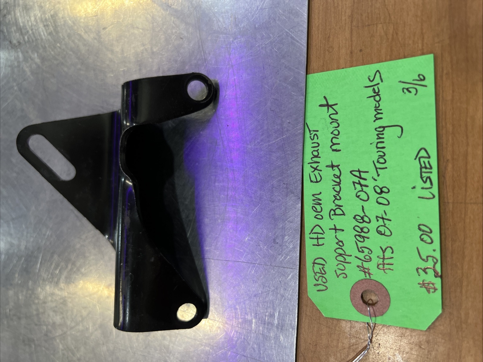 Harley Davidson oem Exhaust Support Bracket Mount #65988-07A