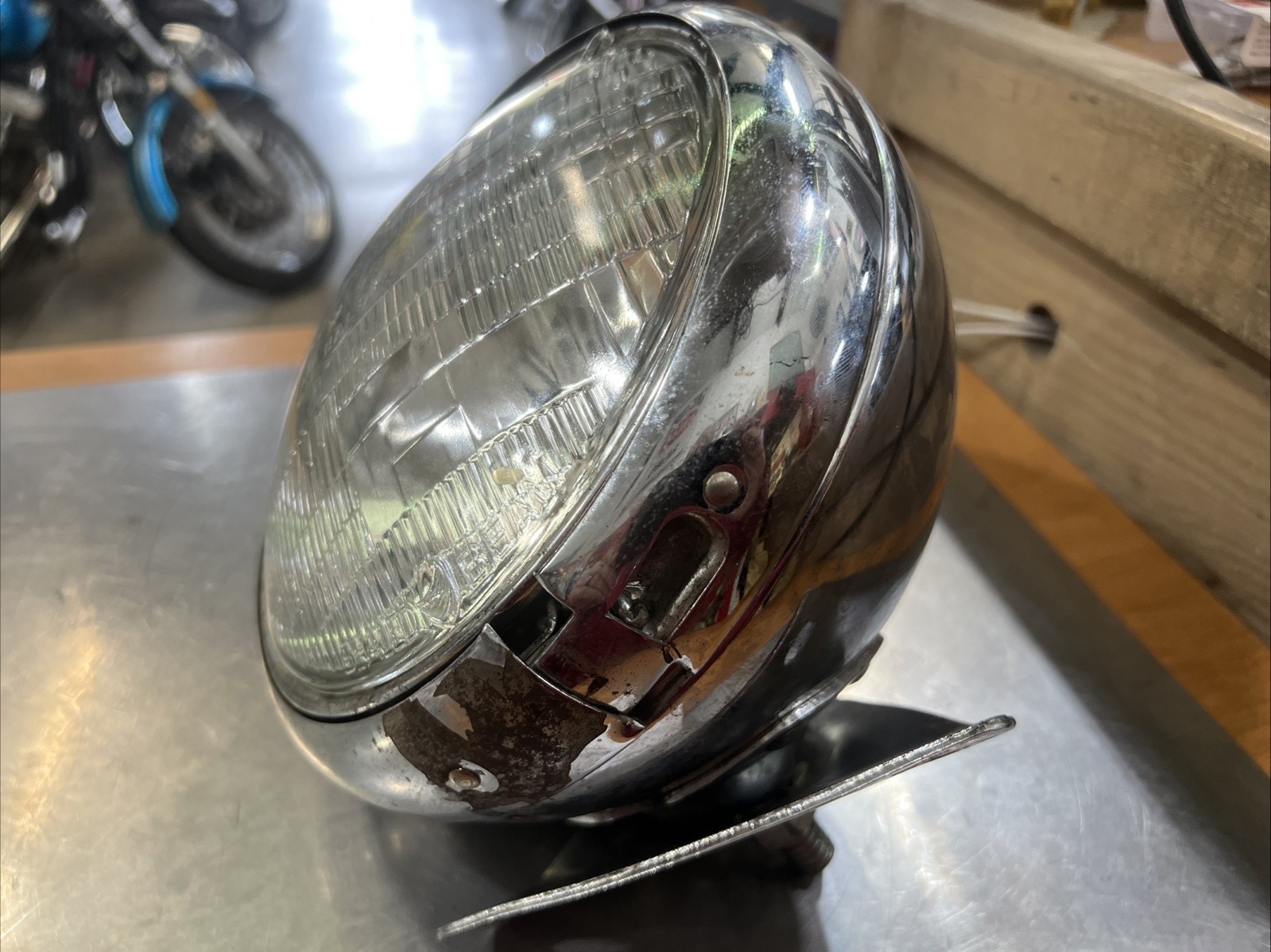 Halogen Headlamp Assembly 7” | Knobtown Cycle Kansas City