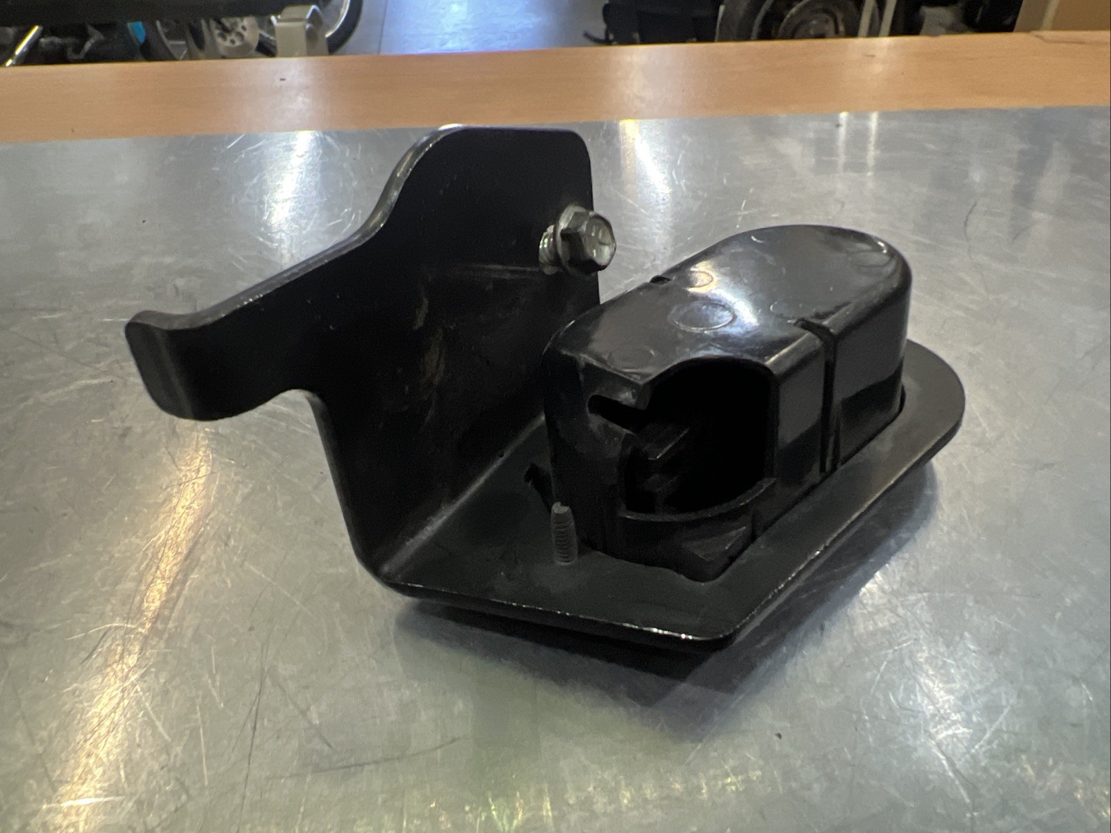 Harley Davidson oem Pull Lever For Rider Adjustable Backrest