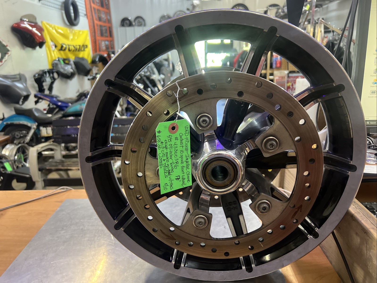 Harley Davidson oem Impeller Contrast 10 Spoke Front Wheel