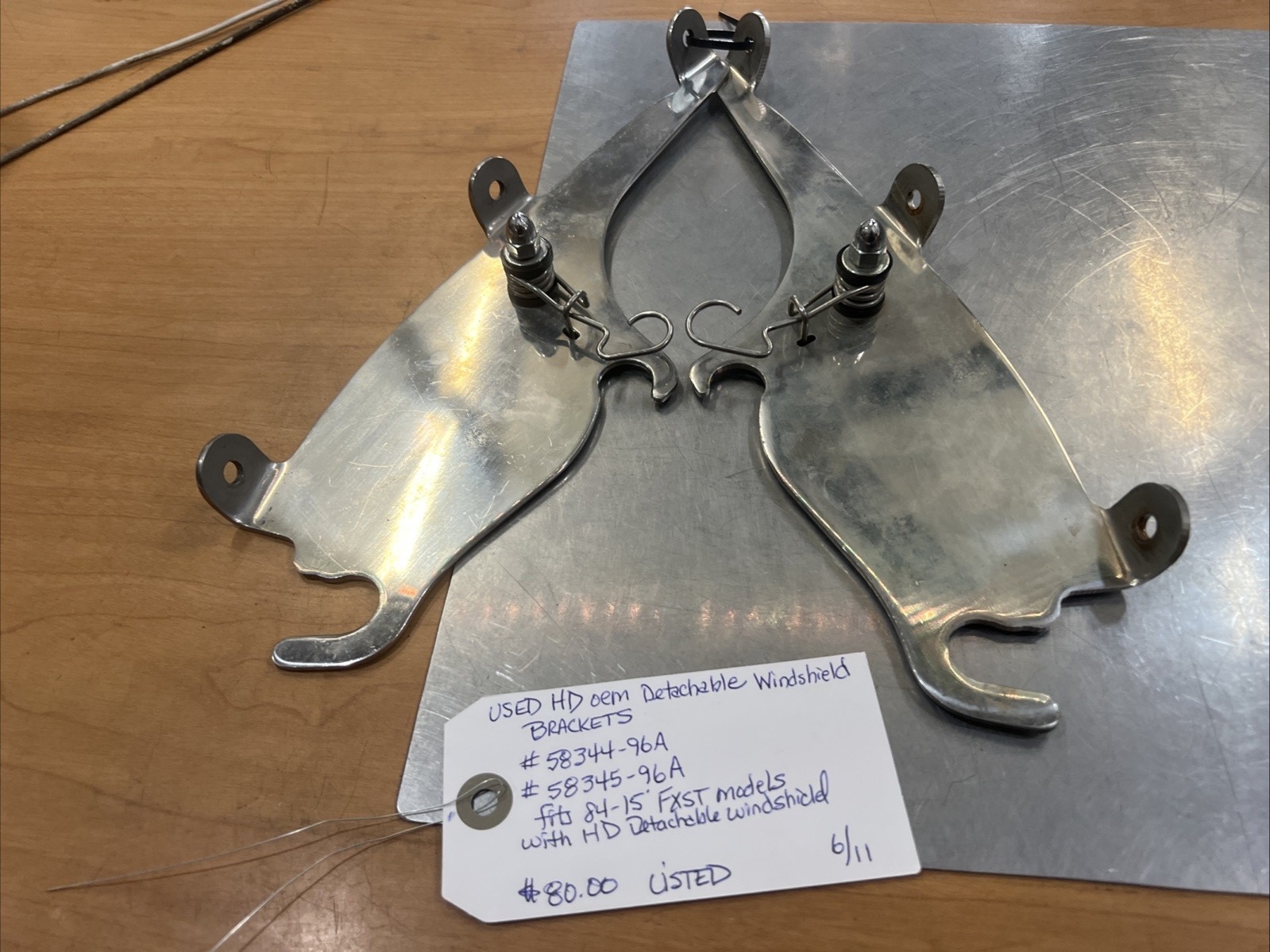 Harley Davidson oem Detachable Windshield Brackets