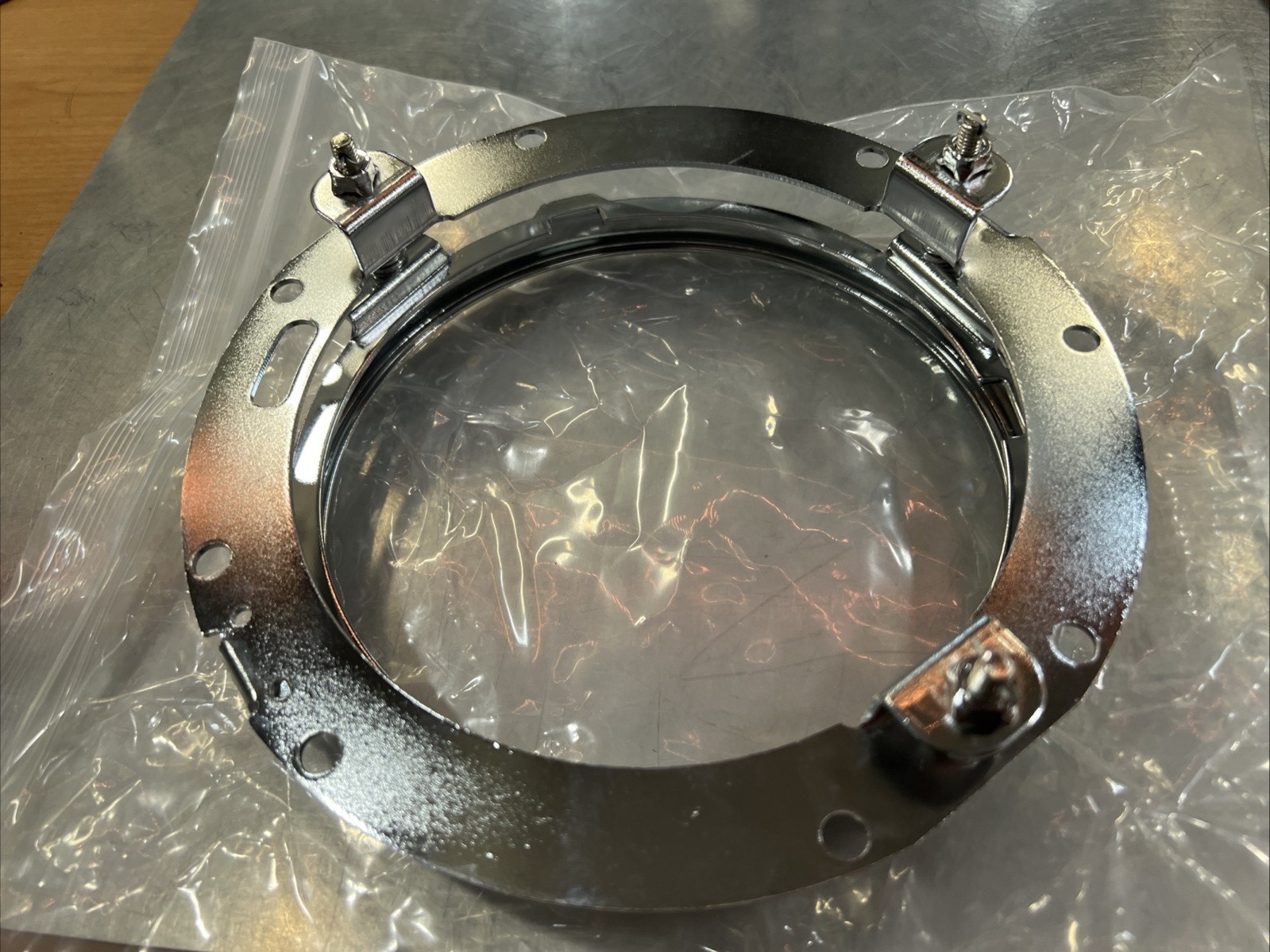 Harley Davidson oem 7” Headlight Mounting Ring Kit