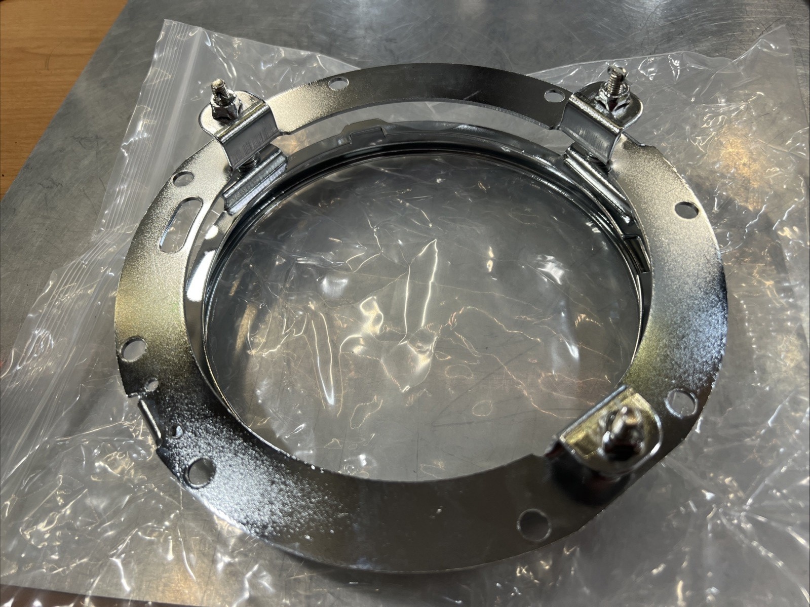 Harley Davidson oem 7” Headlight Mounting Ring Kit