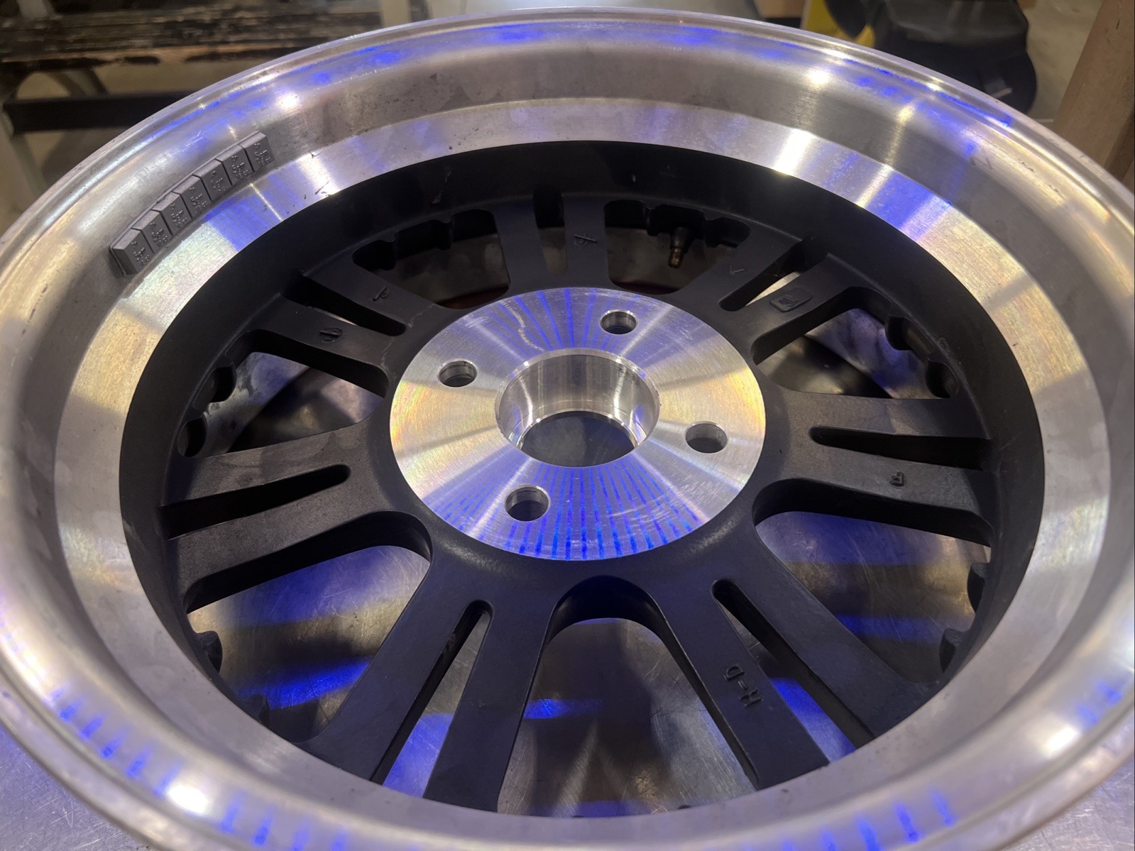 Harley Davidson oem Tri-Glide Rear Wheel #83327-09