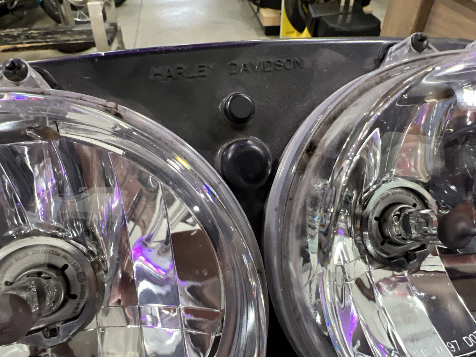 Harley Davidson oem Dual Headlamp Assembly #67775-10