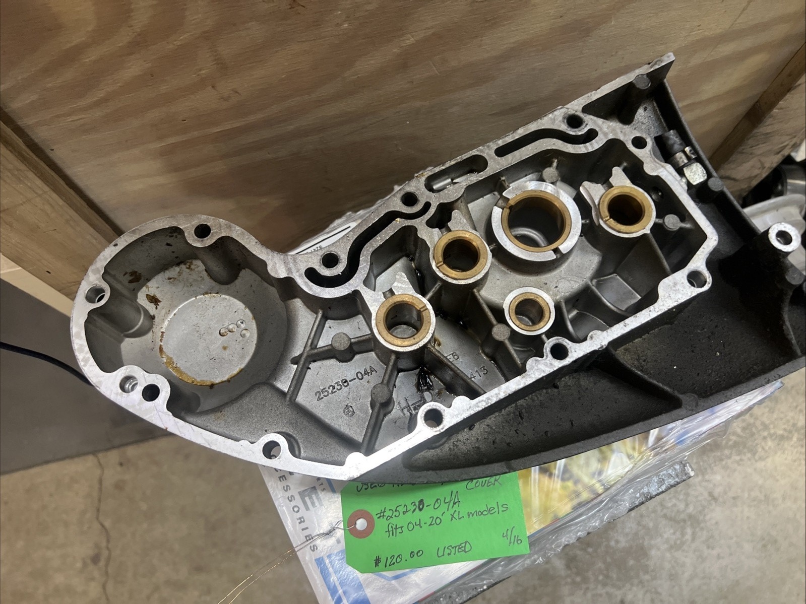 Harley Davidson oem Gear Case Cover #25230-04