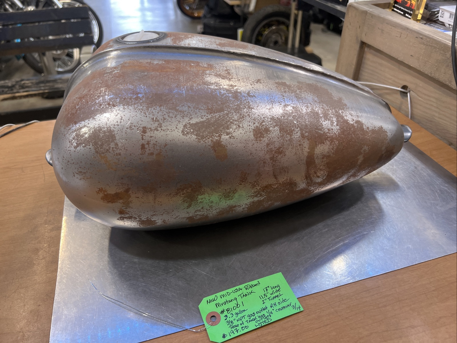 Mid-Usa Ribbed Mustang Tank #81001 | Knobtown Cycle