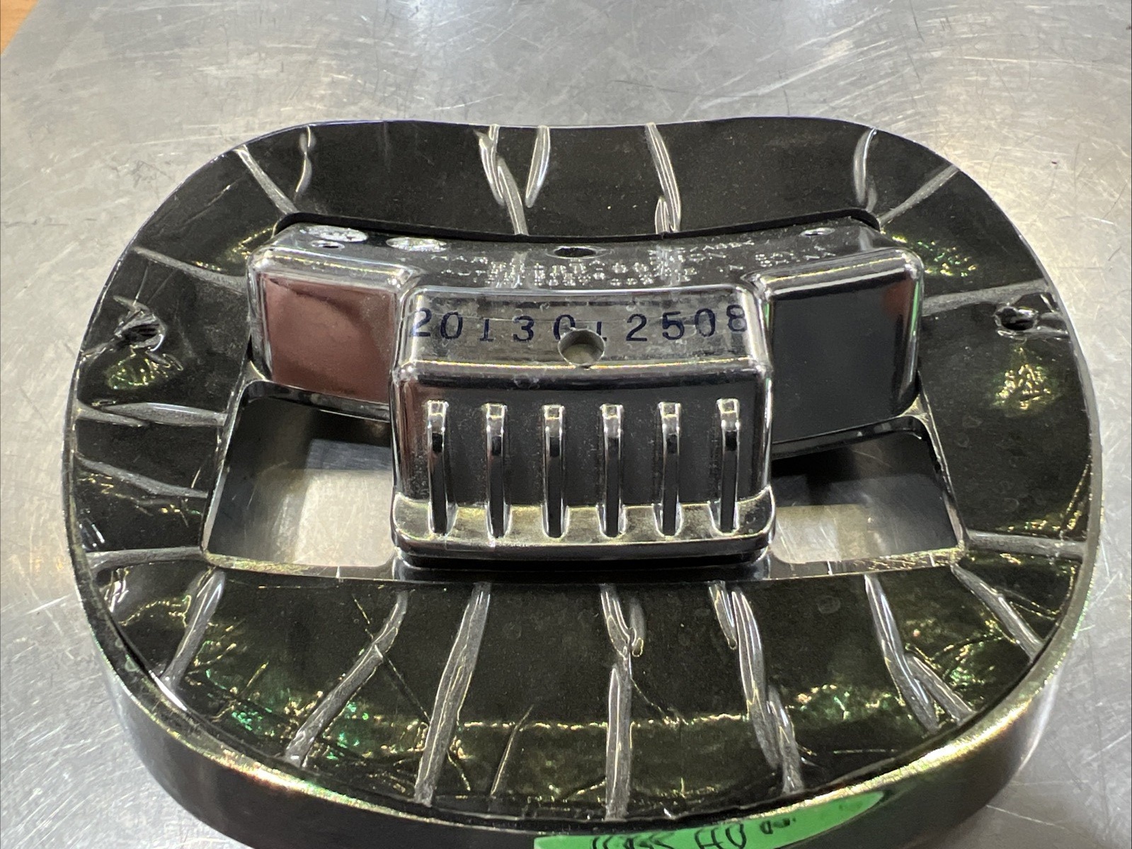 Harley Davidson oem Taillight Base Chrome #68066-99A