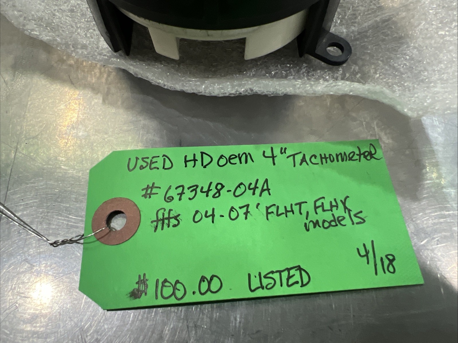 Harley Davidson oem 4” Tachometer #67348-04A