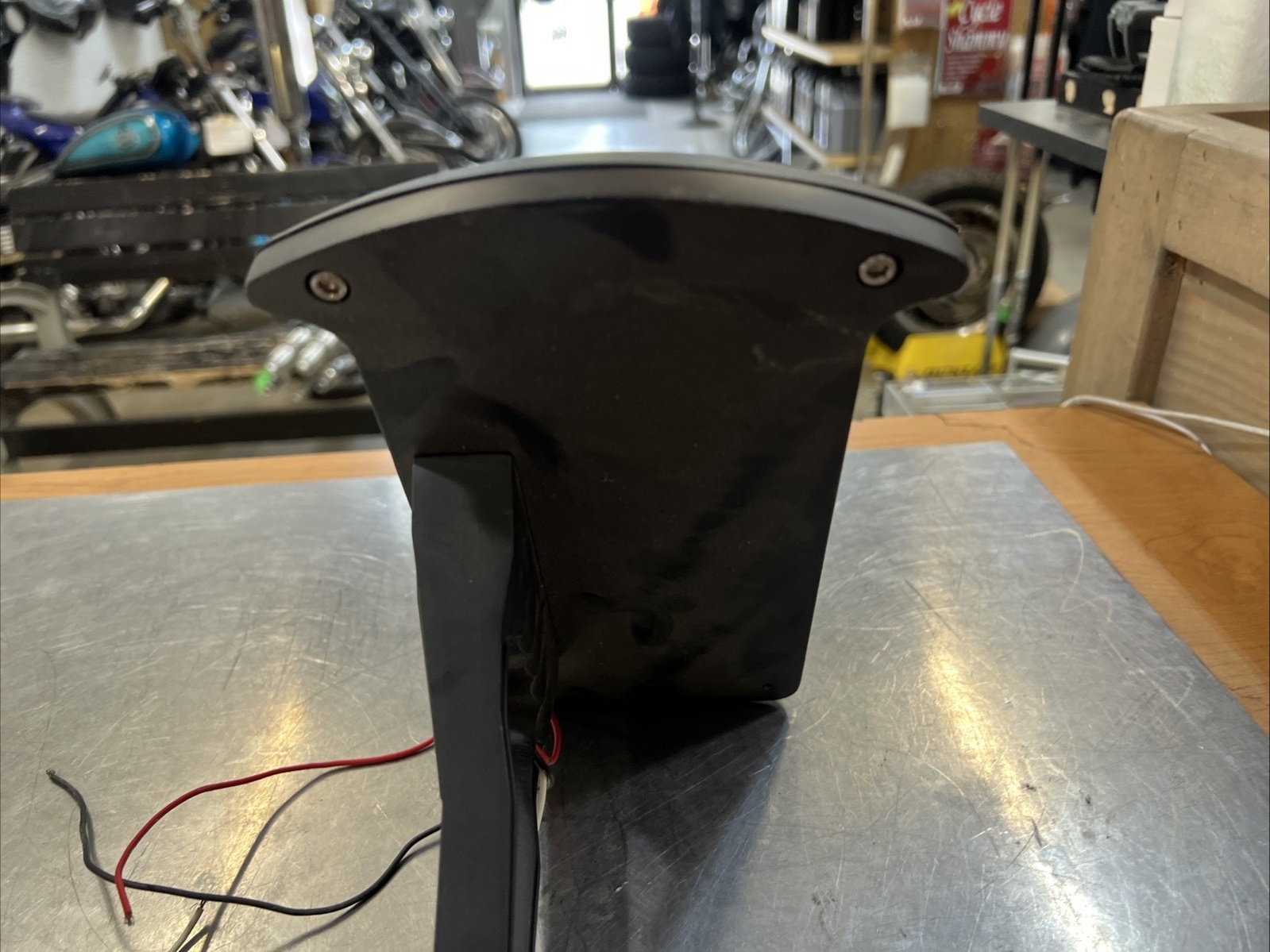 Black Vertical Side Mount License Plate Bracket Taillight