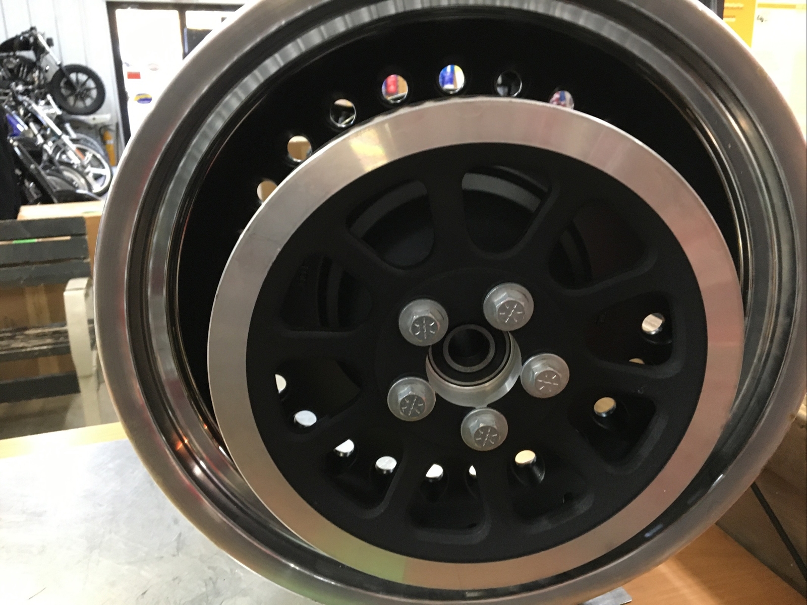 Used Stock Wheels, Revamp Your Harley Davidson with Authentic OEM Used Stock Wheels: Worldwide Shipping Available!