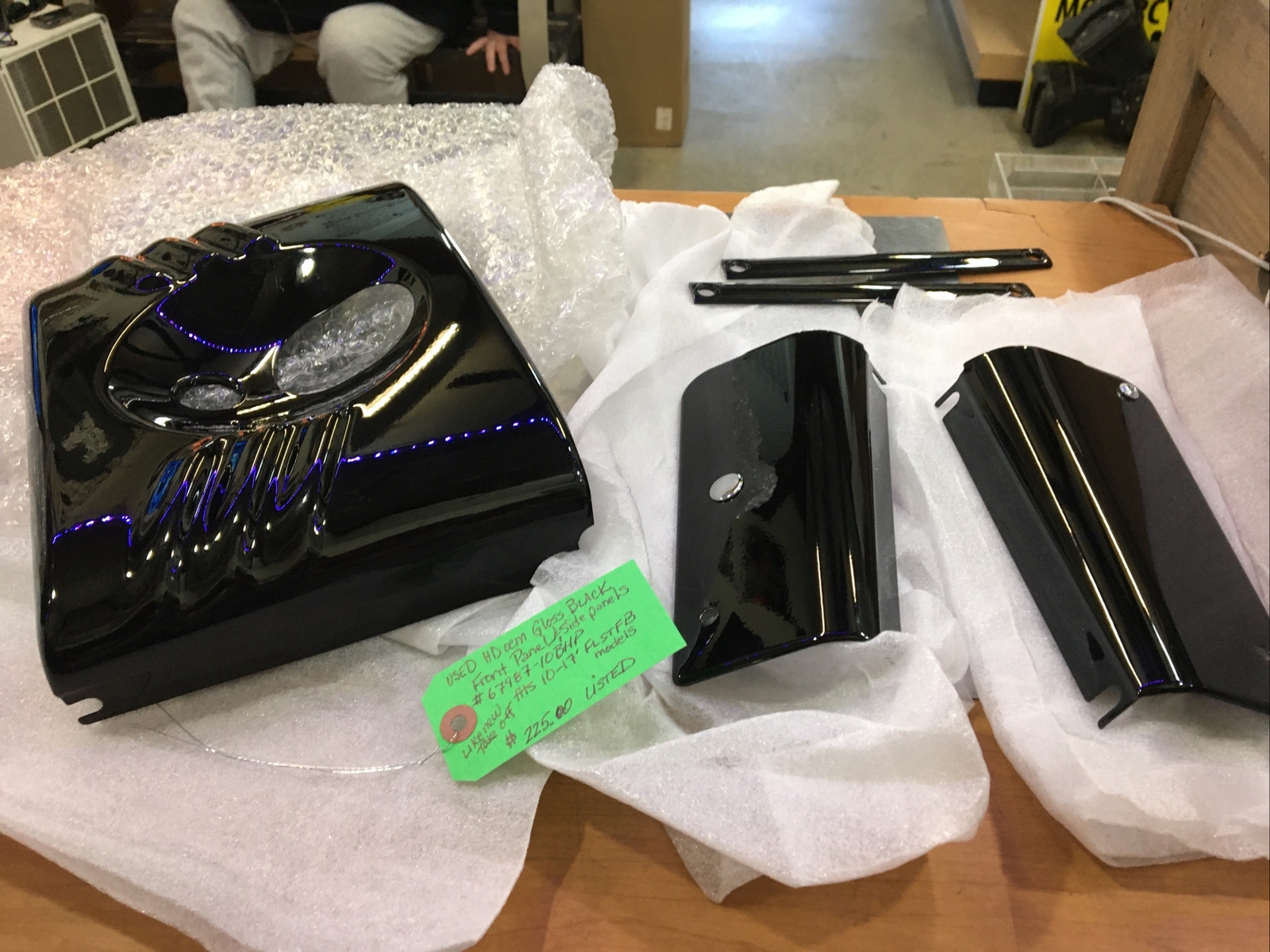 Harley Davidson oem Gloss Black Front Panel & Side Panels