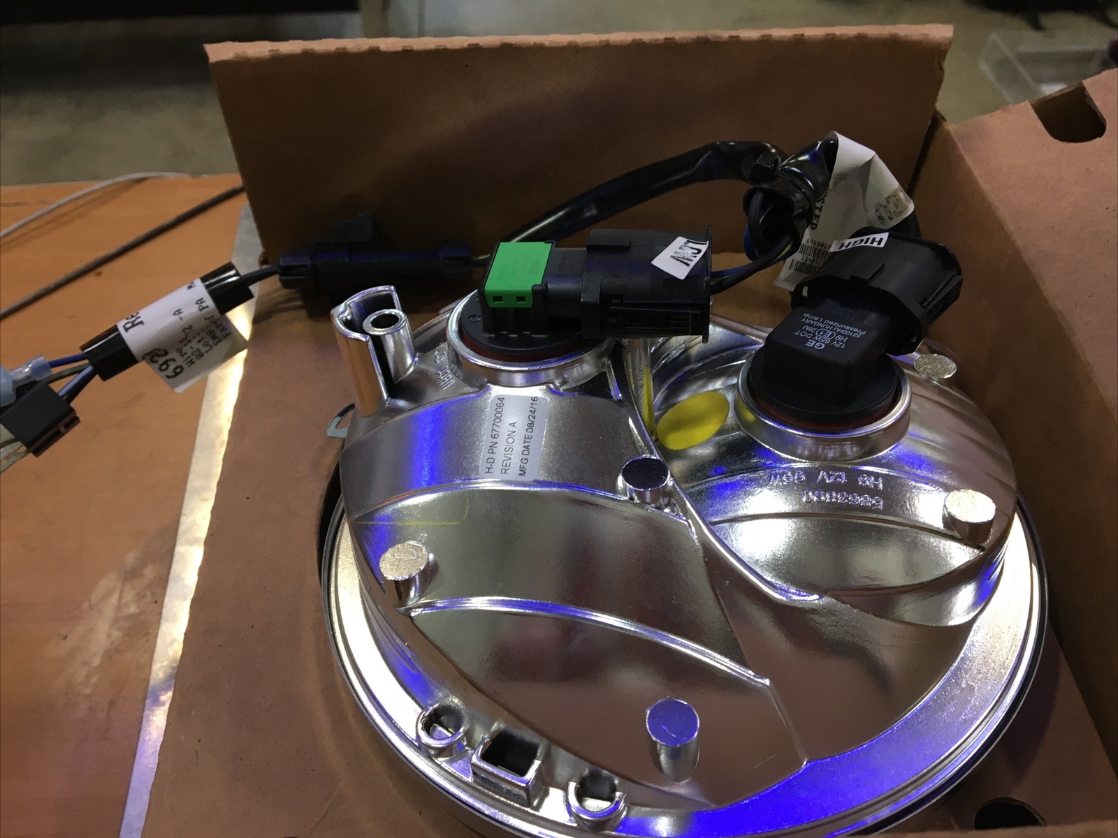 Harley Davidson oem Dual Halogen Headlight Assembly 7”