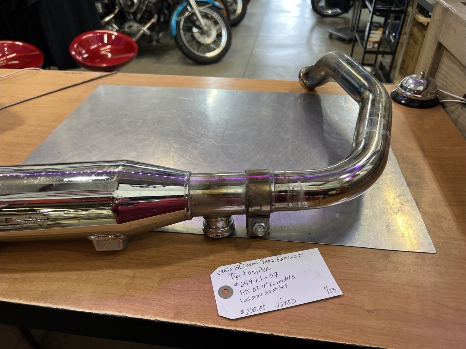 Harley Davidson oem Rear Exhaust Pipe & Muffler #64943-07