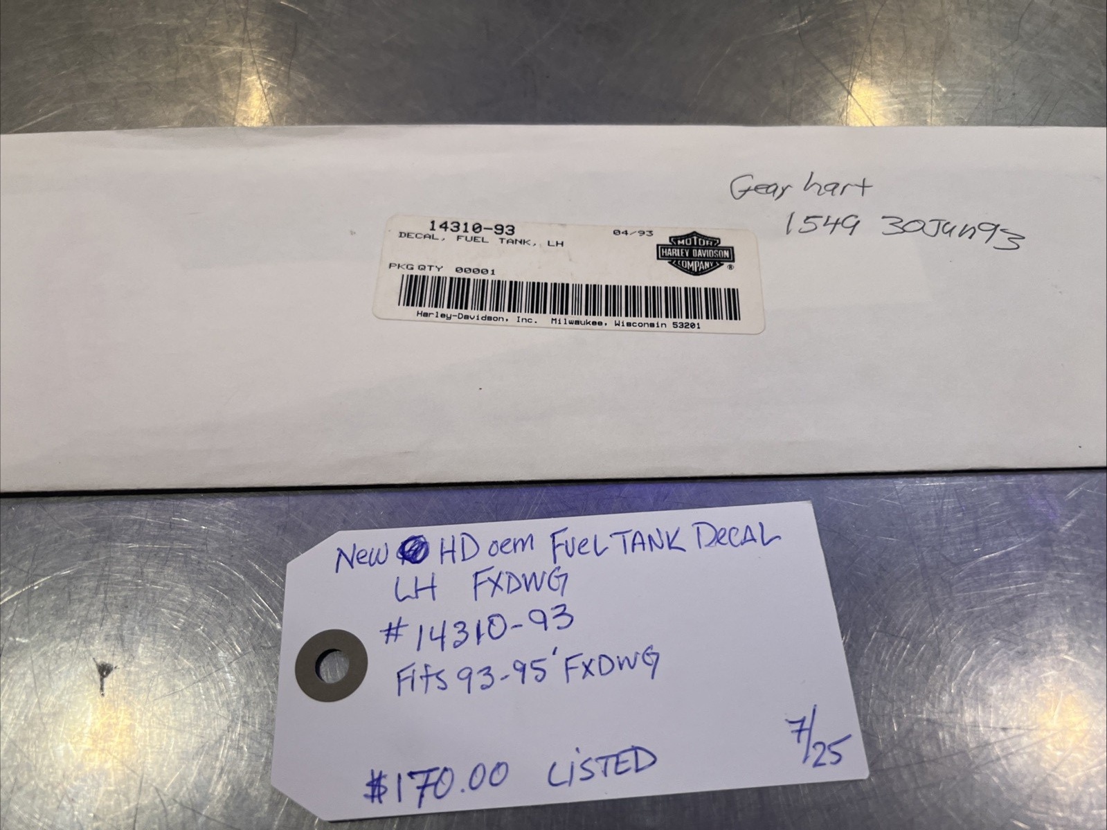 Harley Davidson oem Fuel Tank Decal LH FXDWG #14310-93