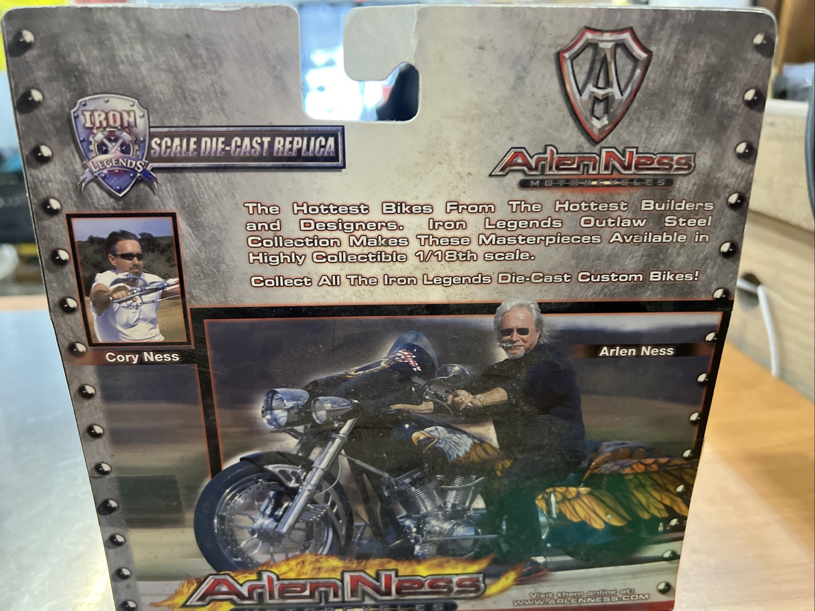 Arlen Ness Iron Legends 1:18 Die Cast Motorcycle