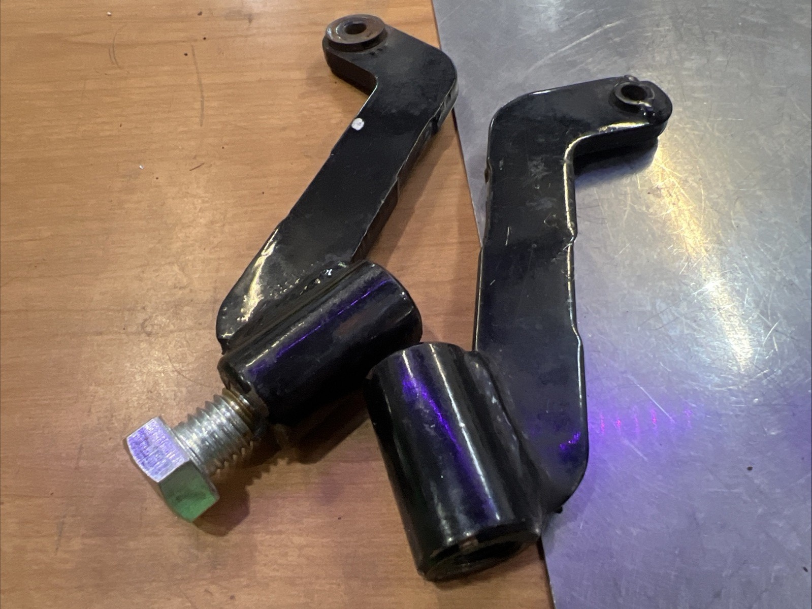 Harley Davidson oem Front Footboard Brackets #47365-09