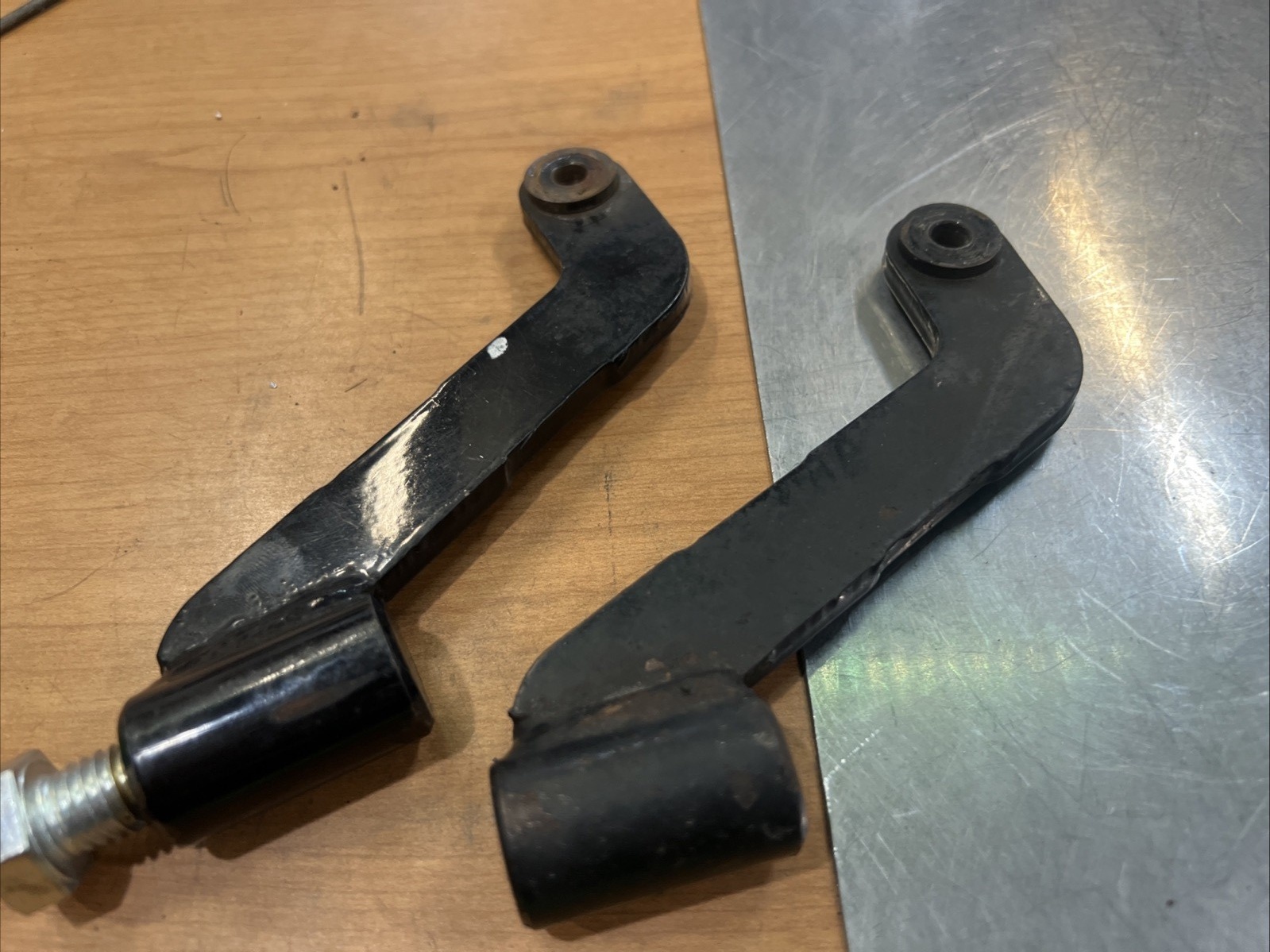 Harley Davidson oem Front Footboard Brackets #47365-09