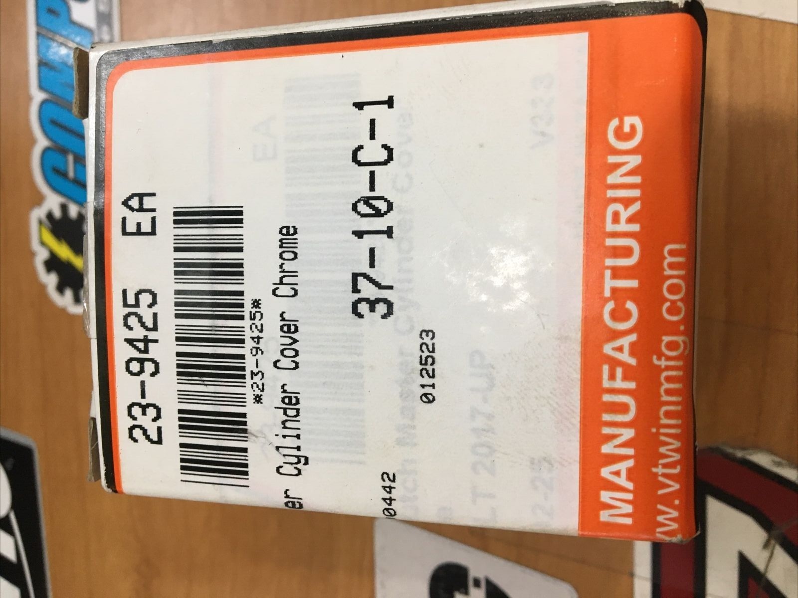 FLT Clutch Master Cylinder Cover Chrome For Harley #23-9425