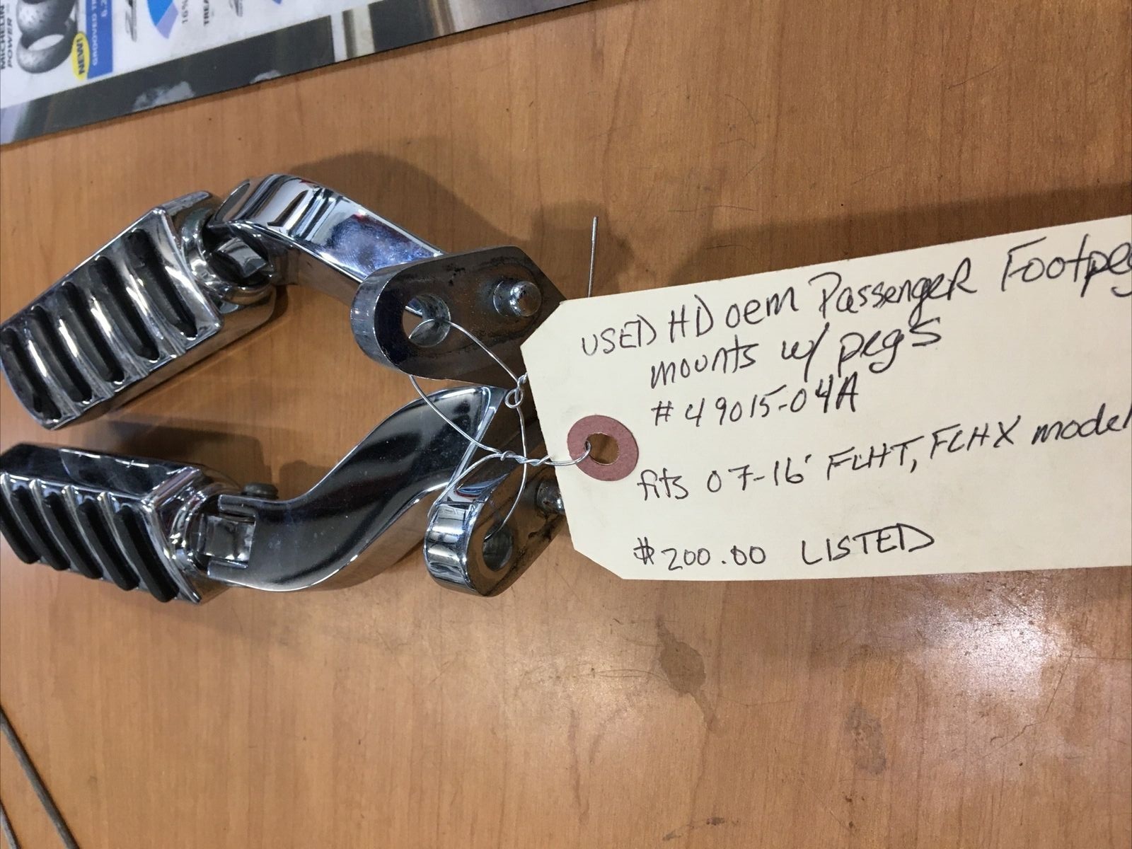 Harley Davidson oem Passenger Footpeg Mounts With Pegs