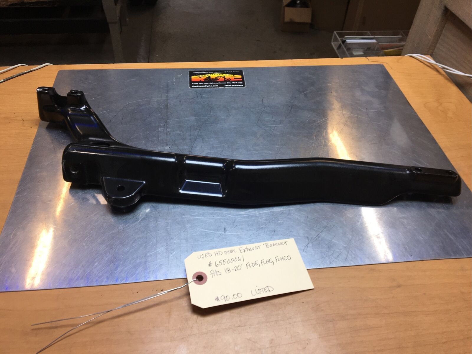 Harley Davidson oem Exhaust Bracket #65500061