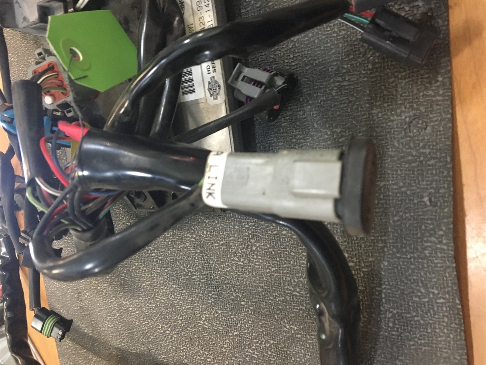 Harley Davidson OEM ECM module and harness #32423-99A