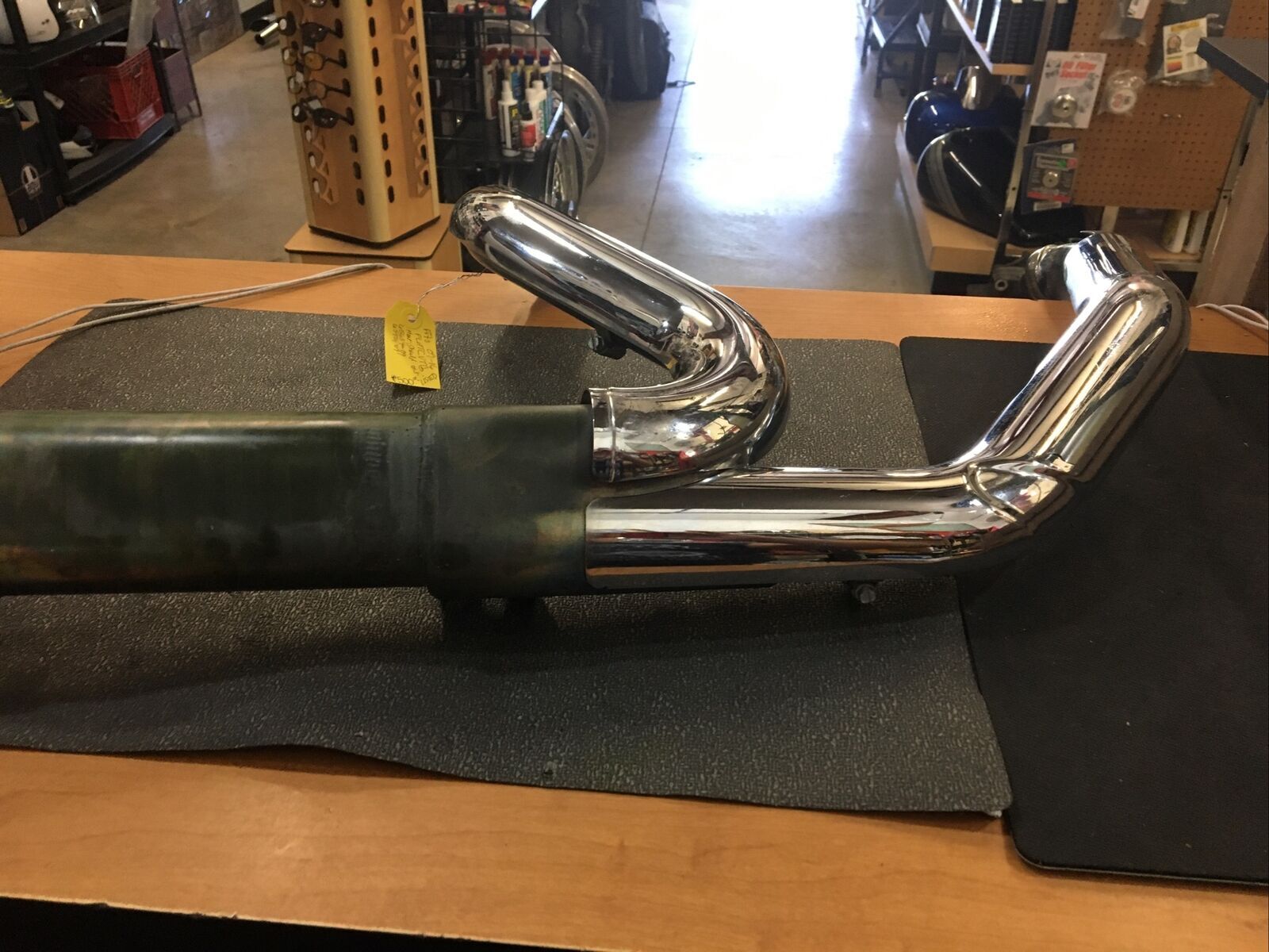 Used Stock Exhausts, Revamp Your Harley Davidson: Shop Used Stock Exhausts with Worldwide Shipping