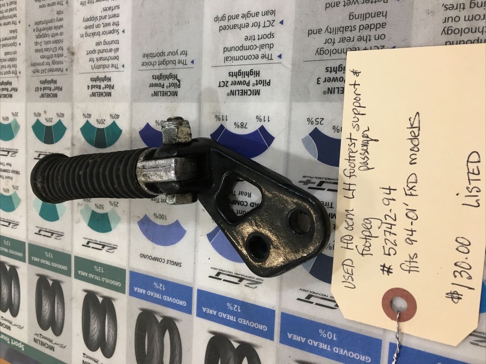 Harley Davidson oem LH Footrest Support & Footpeg #52742-94