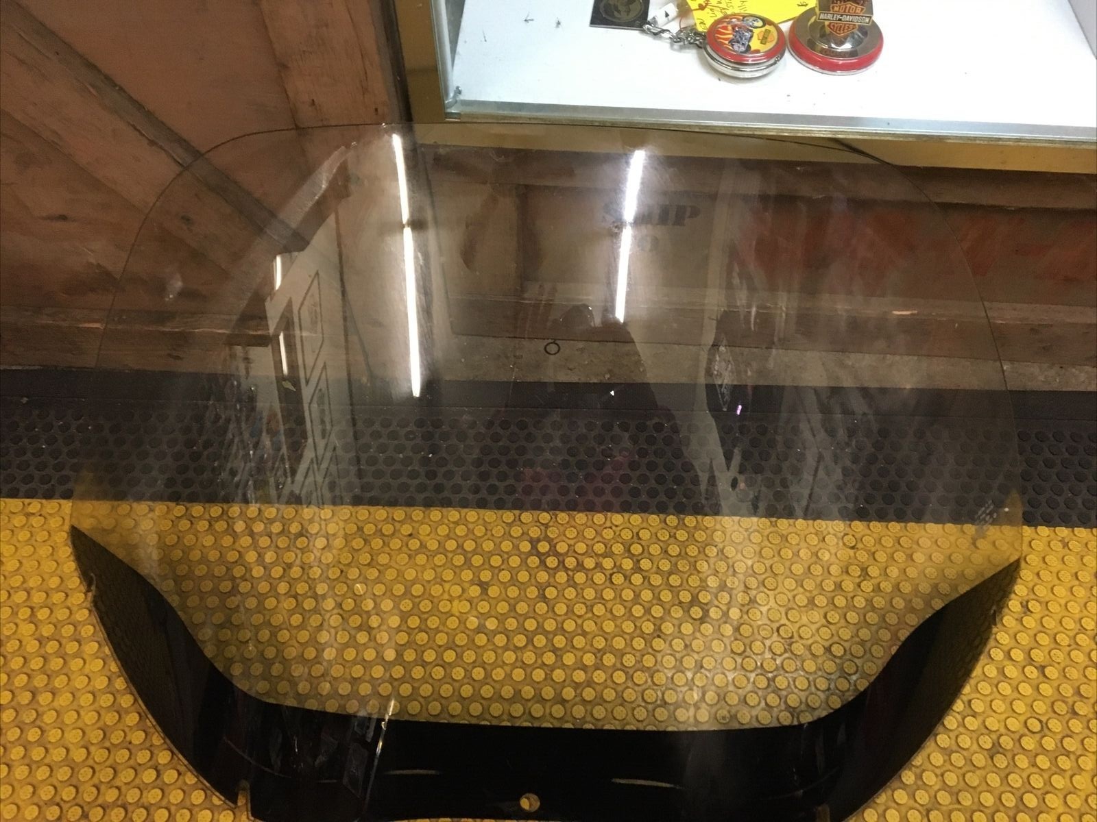 Harley Davidson OEM Windshield #57958-04A | Knobtown Cycle