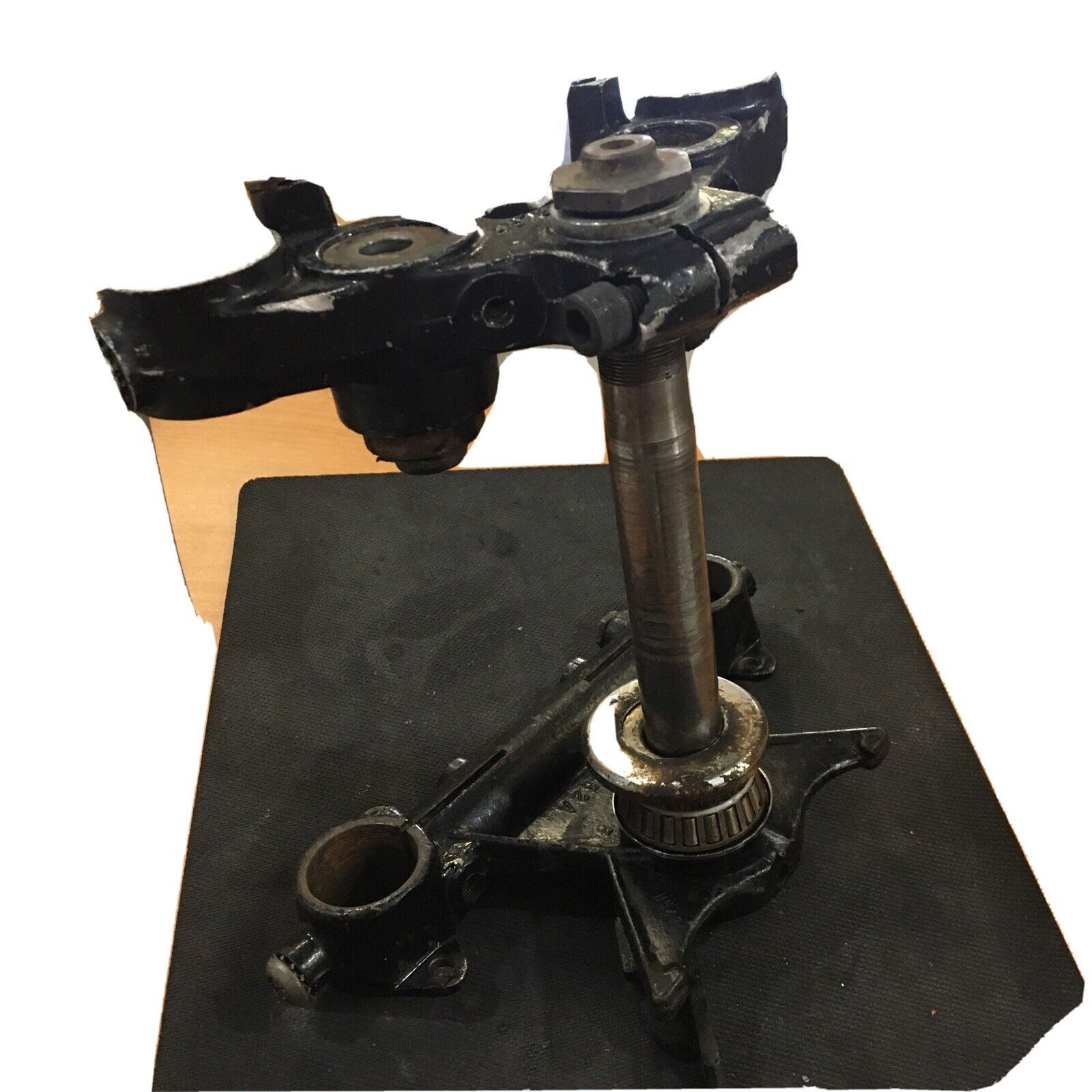 Harley Davidson OEM triple tree assembly #45707-52A/45738-62