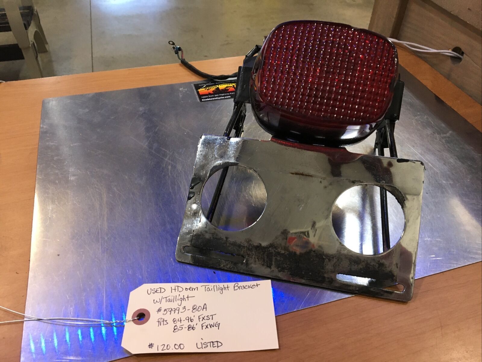 Harley Davidson oem Taillight Bracket With Taillight