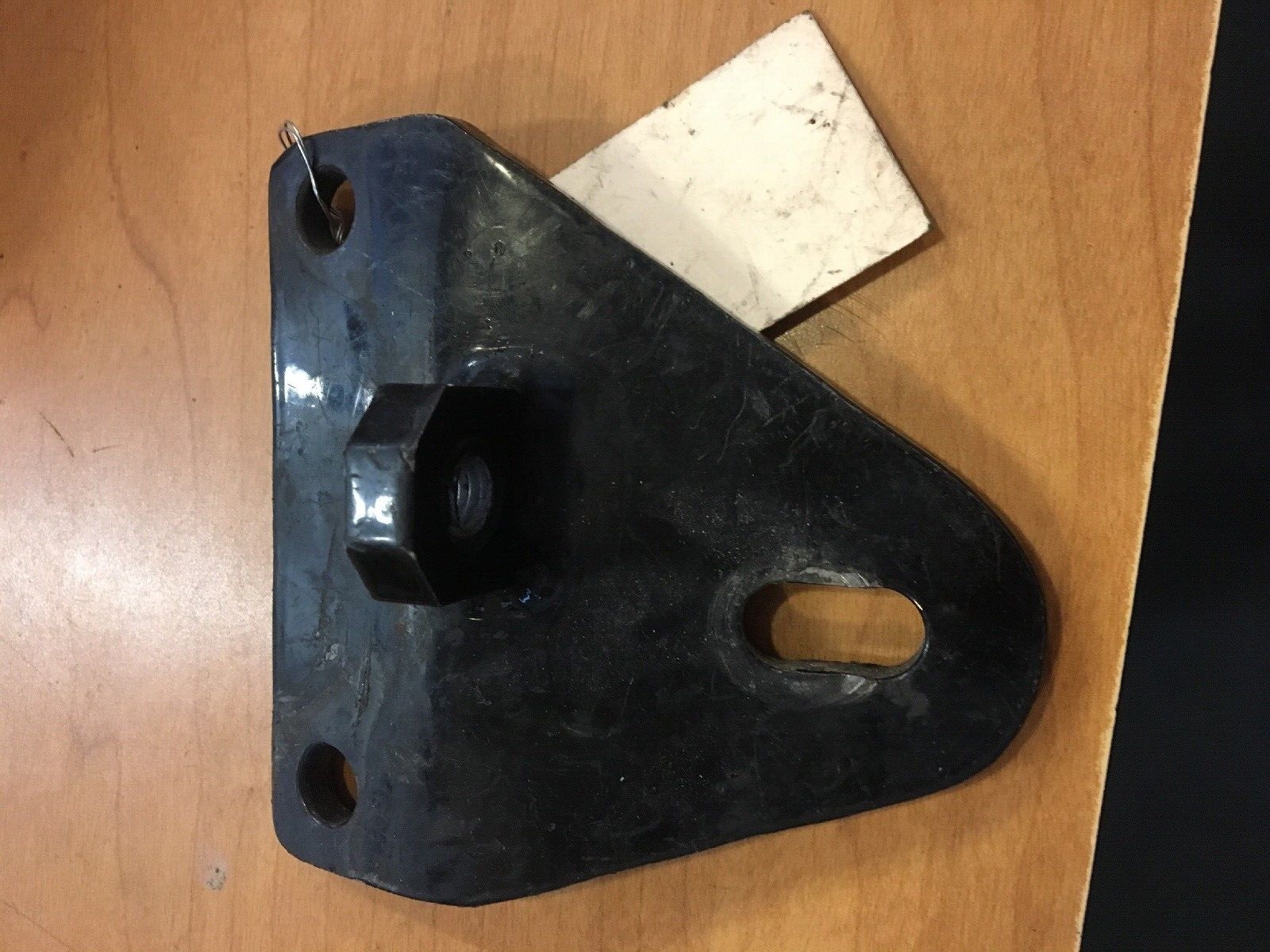 ELECTRA GLIDE OEM FRONT ENGINE MOUNT MOTOR BRACKET