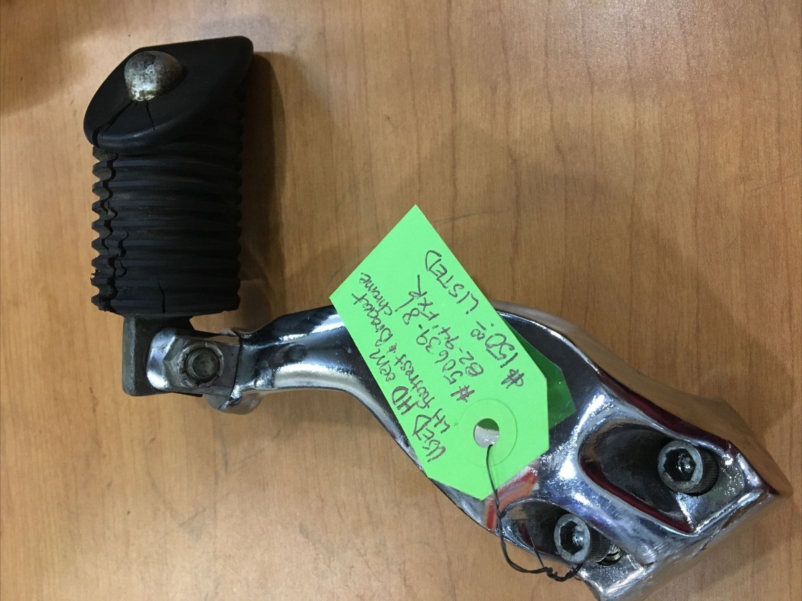 Harley Davidson OEM LH footrest and bracket #50639-81