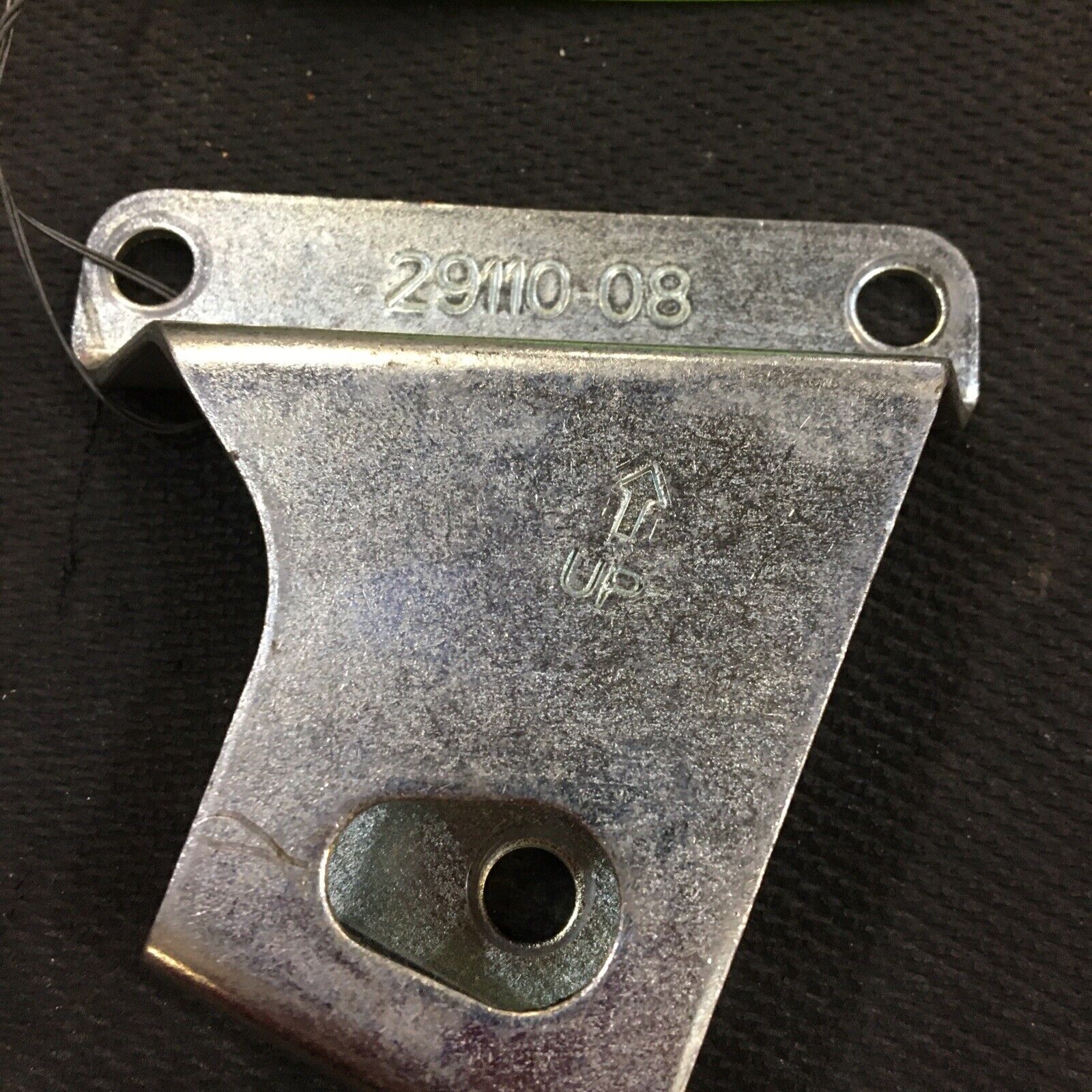 Harley Davidson OEM Air cleaner cover bracket #29110-08