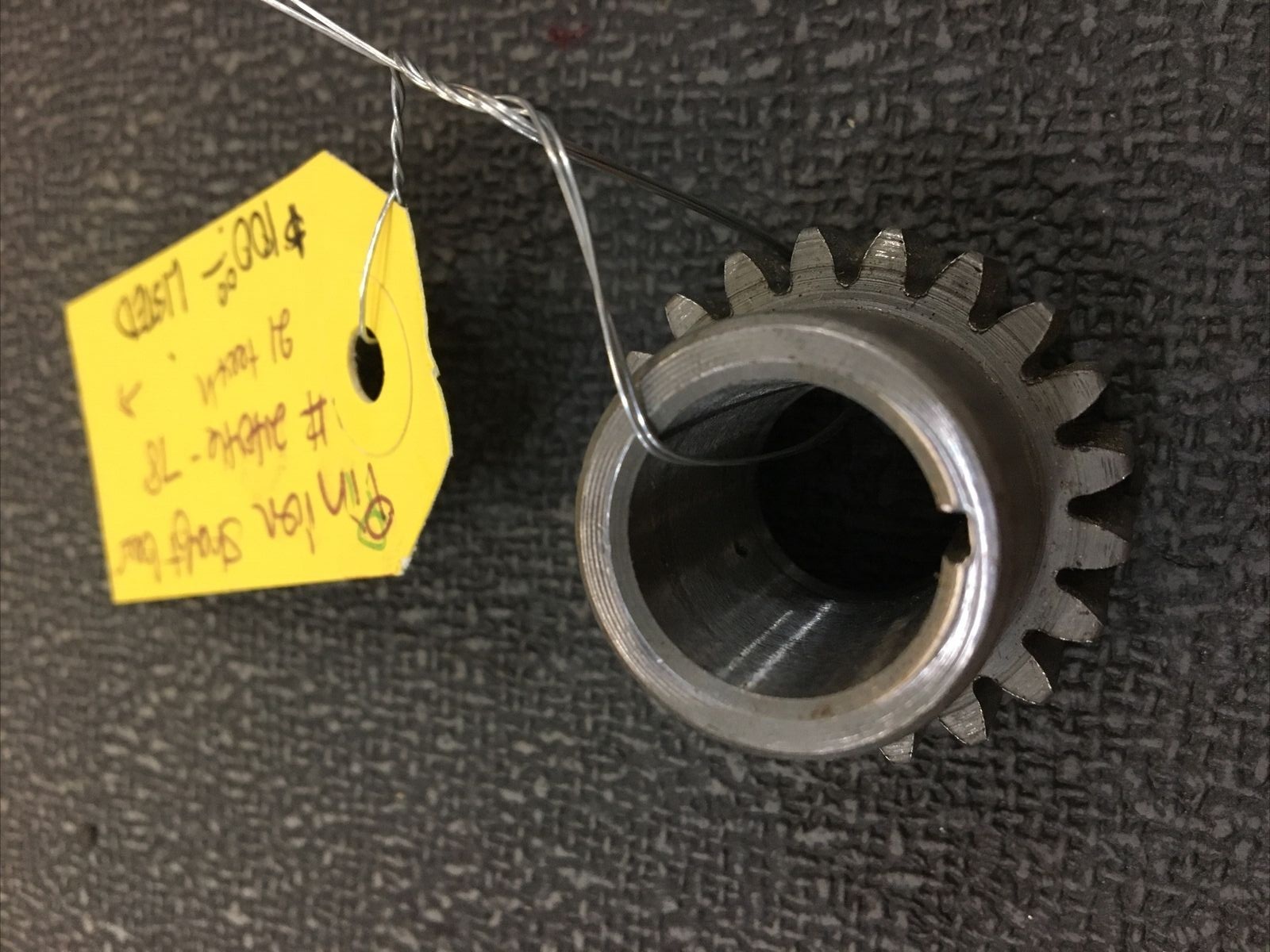 Harley Davidson OEM pinion shaft gear 21 tooth #24046-78