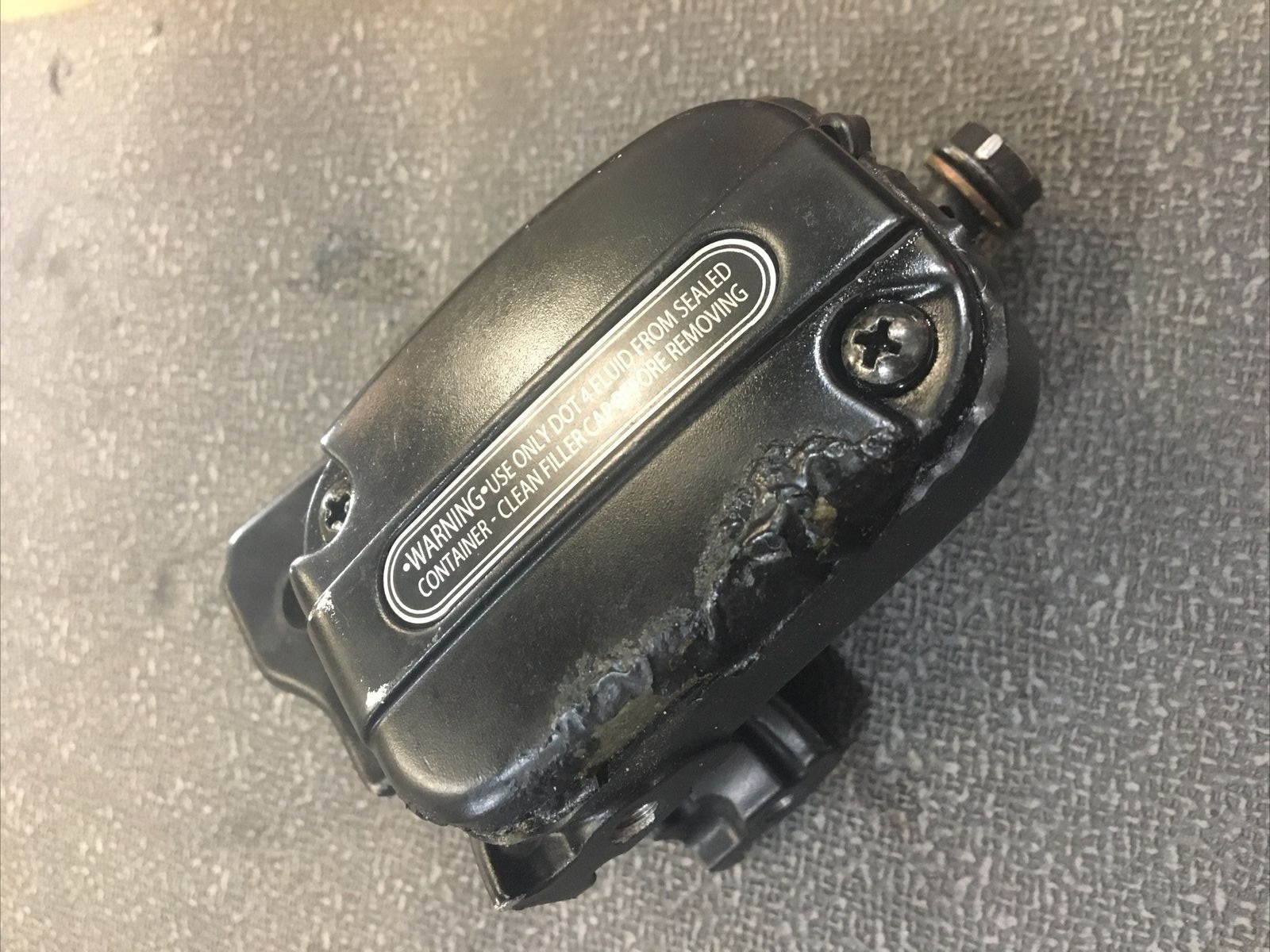 Harley Davidson OEM front Brake master cylinder #44551-08B