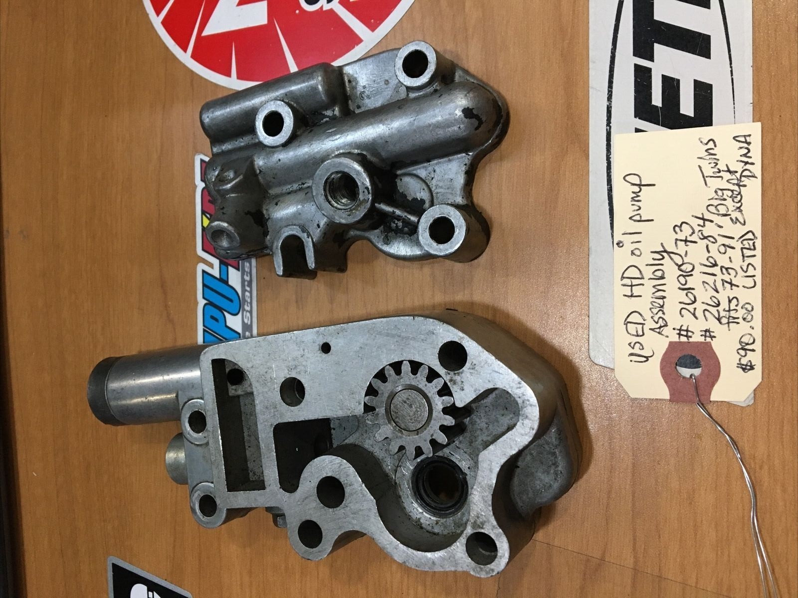 Harley Davidson oil pump assembly #26190-73/26216-84