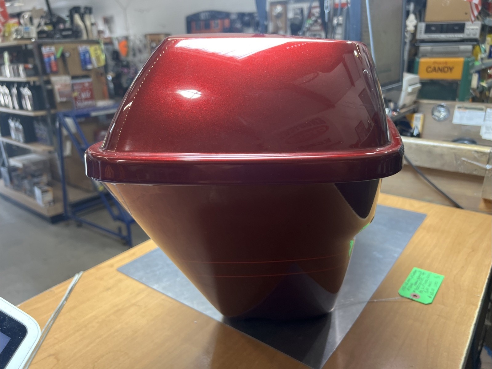 Harley Davidson oem LH Saddlebag & Cover #90201061EAC