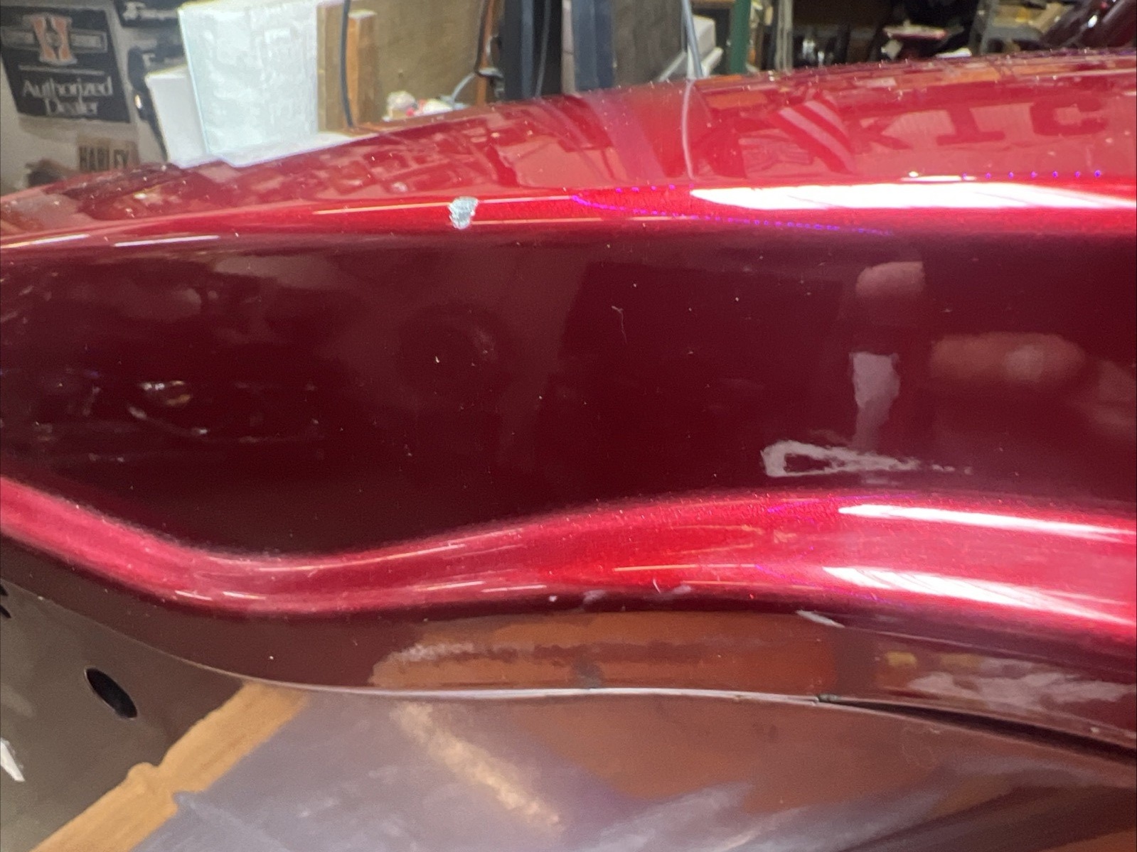 Harley Davidson oem LH Saddlebag & Cover #90201061EAC