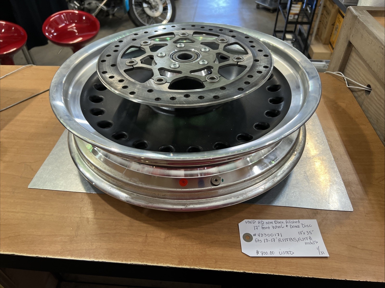 Used Stock Wheels, Revamp Your Harley Davidson with Authentic OEM Used Stock Wheels: Worldwide Shipping Available!