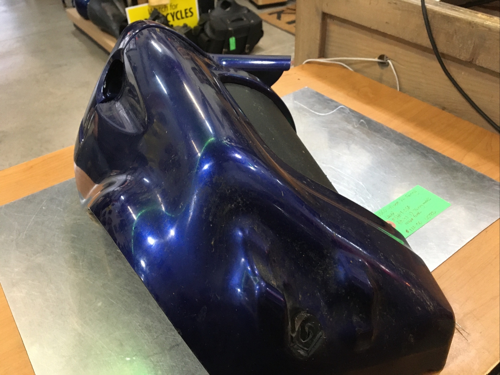 Harley Davidson oem RH Fairing Lower #58817-05A