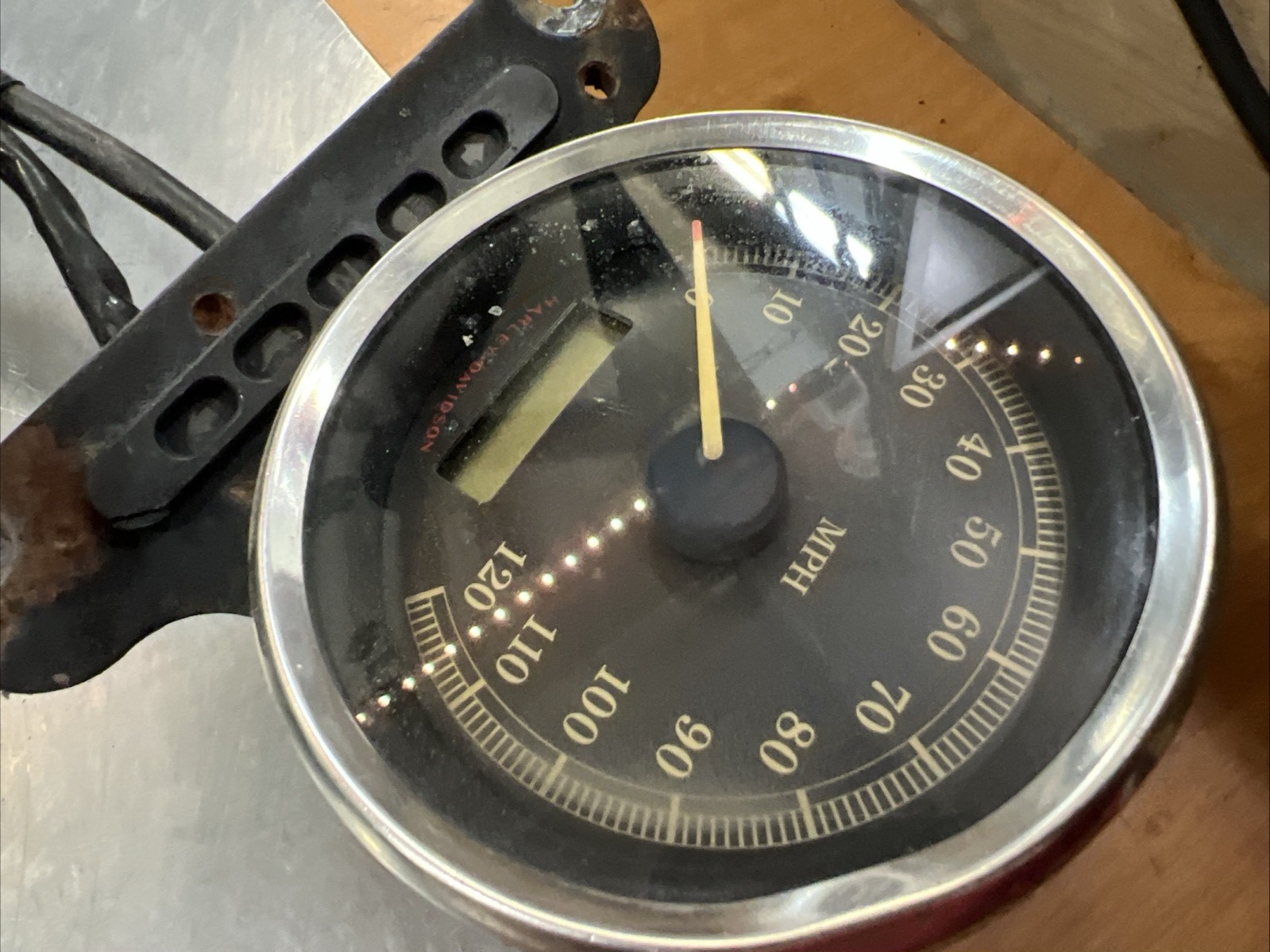 Harley Davidson oem Headlight & Bracket With Speedometer