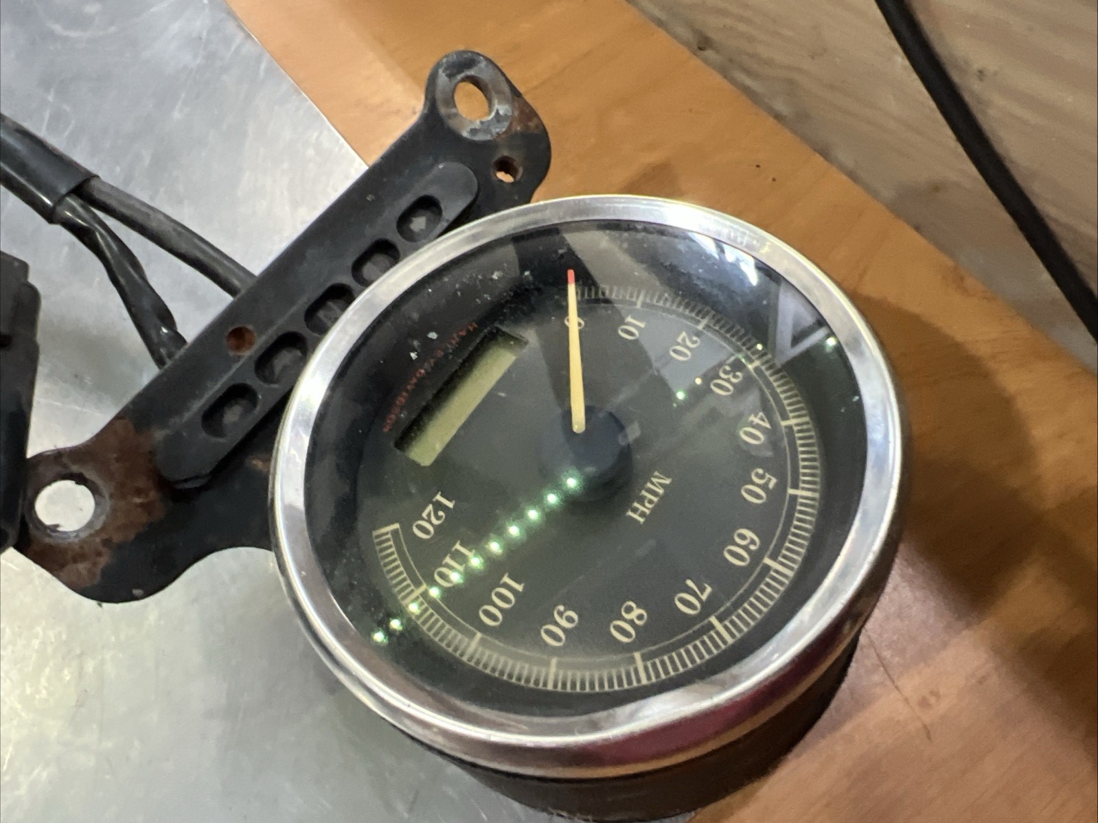 Harley Davidson oem Headlight & Bracket With Speedometer