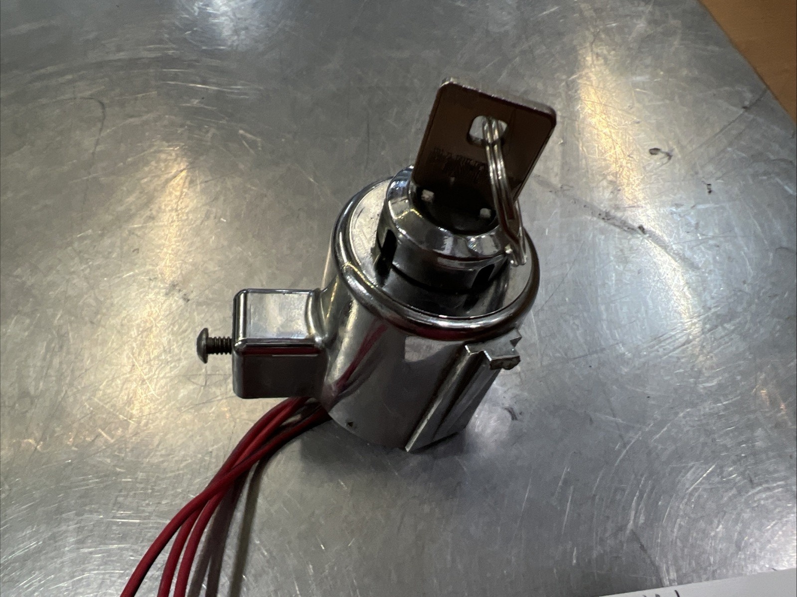 Harley Davidson oem Ignition Switch W/key #71441-94