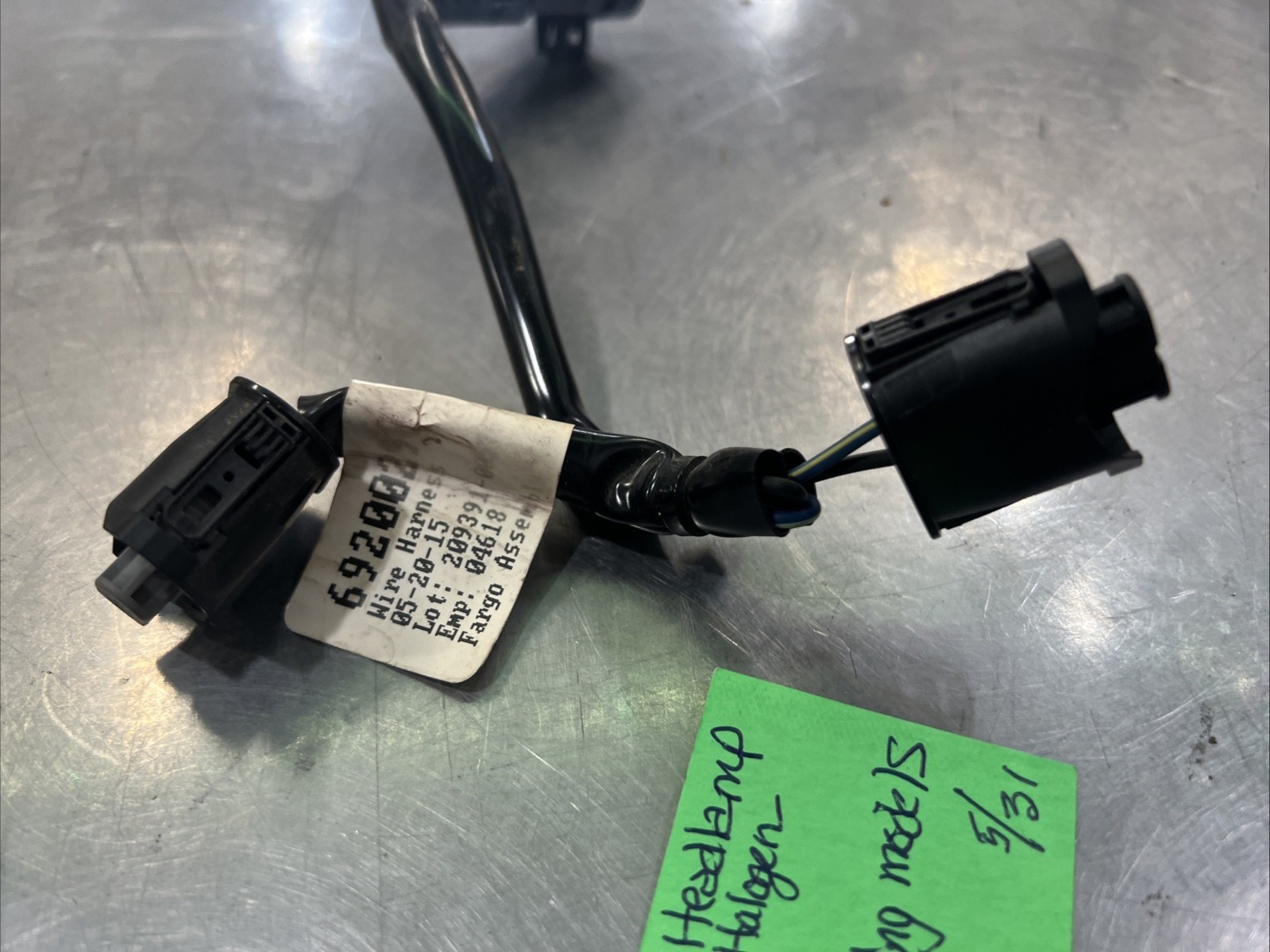 Harley Davidson oem Headlamp Harness Dual Halogen #69200298