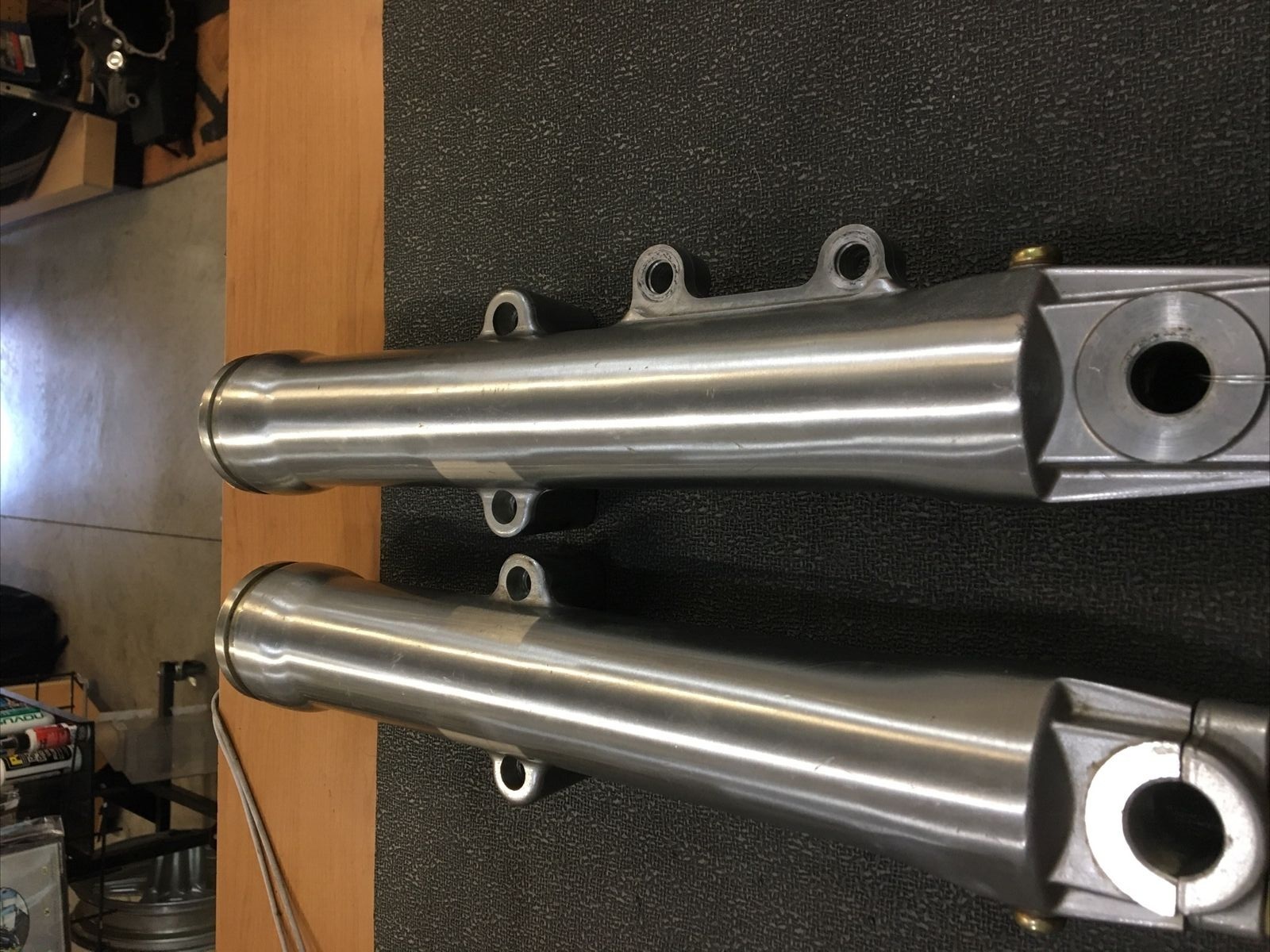 Harley Davidson OEM fork lowers #46006-00/46004-00