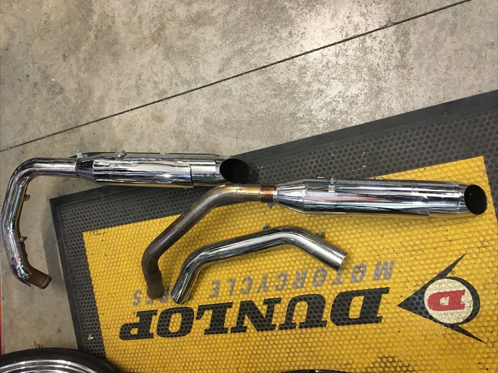 Harley Davidson OEM Exhaust system with heat shields